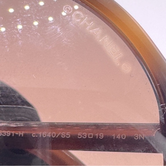 CHANEL Tan Oversized Sunglasses with Gradient Lenses - Picture 7 of 12